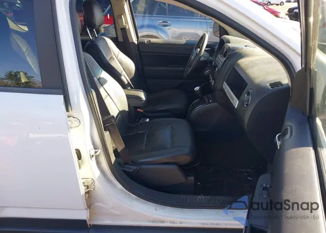 2014 Jeep Compass Sport z USA, uszkodzony, nr VIN 1C4NJDBB1ED528753